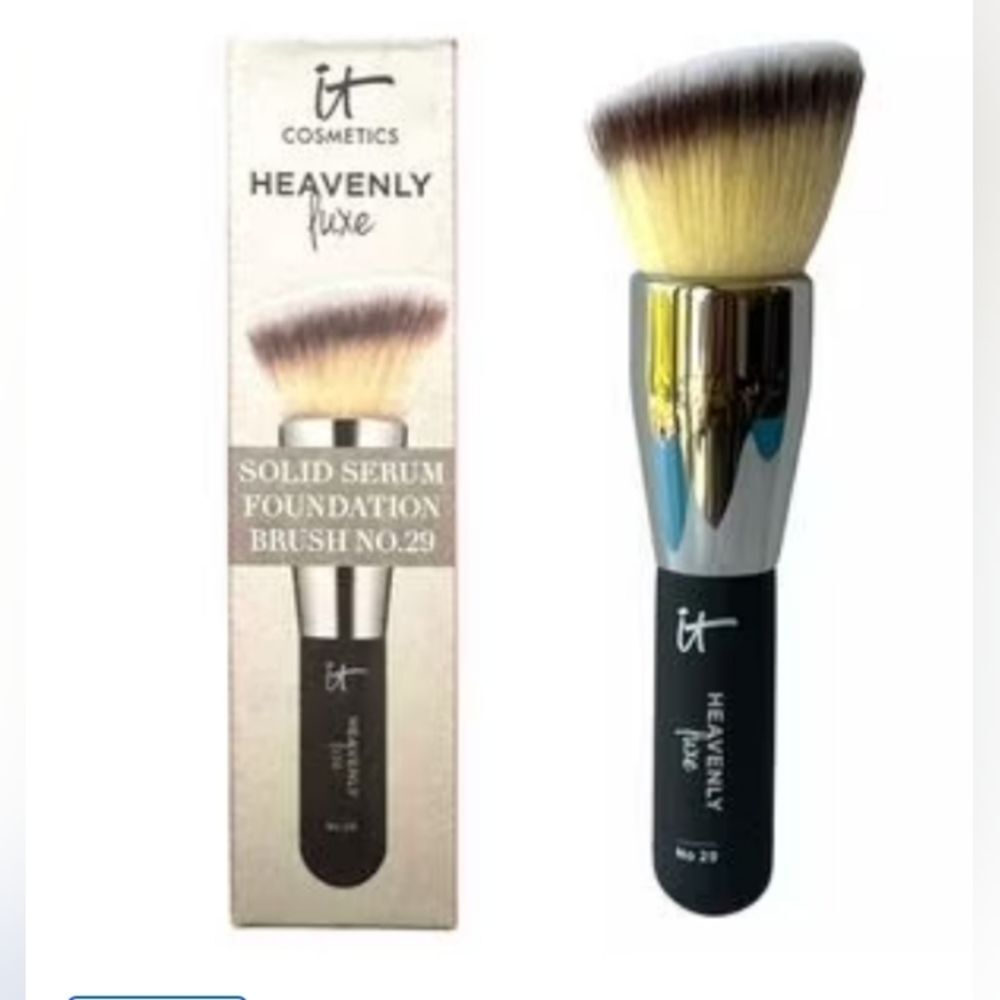 New IT Cosmetics Heavenly Luxe Solid Serum Foundation Brush #29